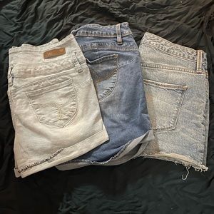 🌟 Bundle of Three Jean Shorts Universal Thread, Fashion Nova, YMI size 6